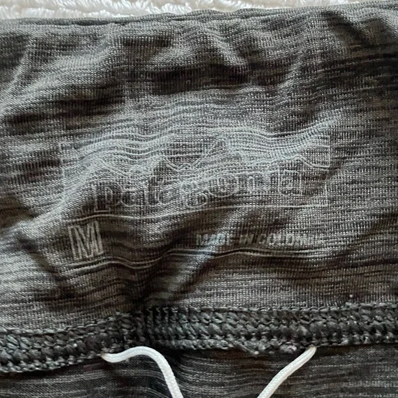 Patagonia Capris - Picture 2 of 8